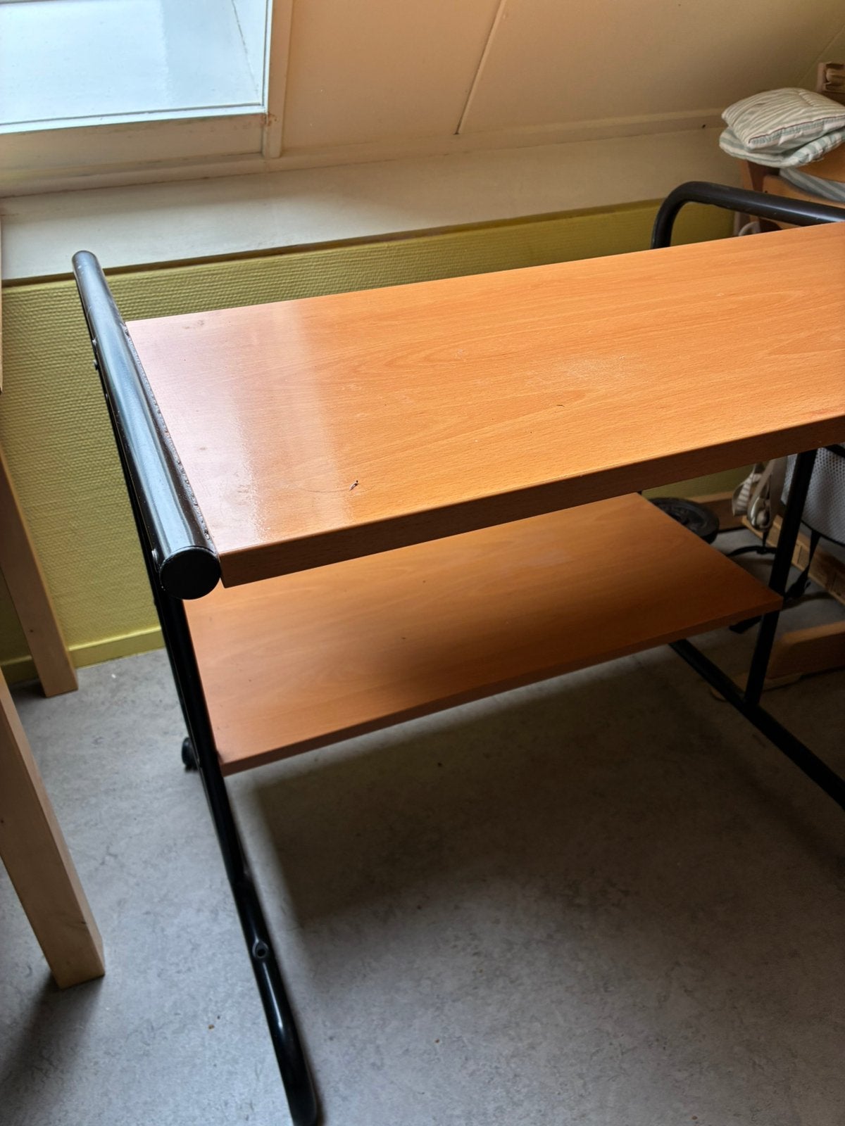 Computer tafel, Ophalen, Gebruikt, 70 tot 120 cm