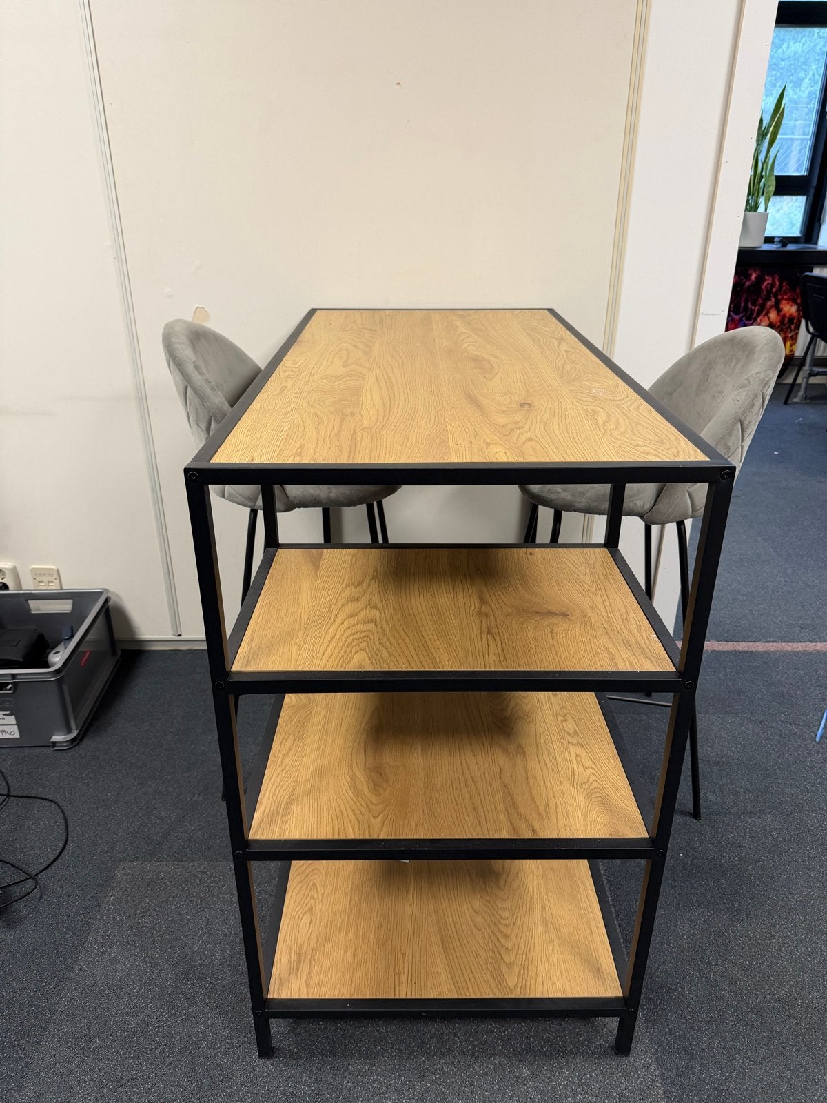 Nette bartafel met 2 krukken van Jysk (trappendal), Huis en Inrichting, Ophalen, Met voetsteun, Zo goed als nieuw, 90 cm of meer