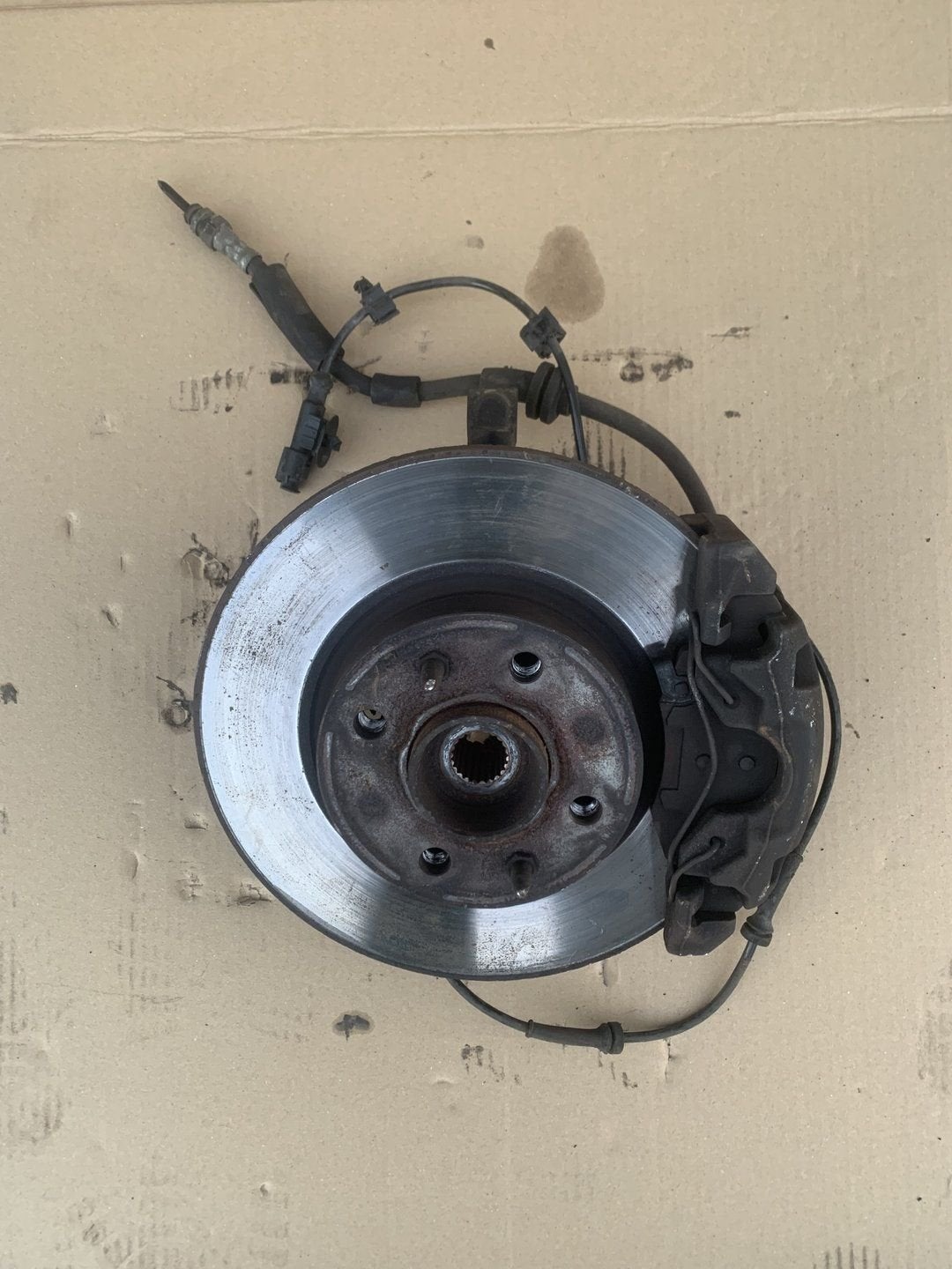 Fusee Links fiat panda 2012 tot 2019 1.2 0.9 wiellager, Gebruikt, -, -, Ophalen of Verzenden