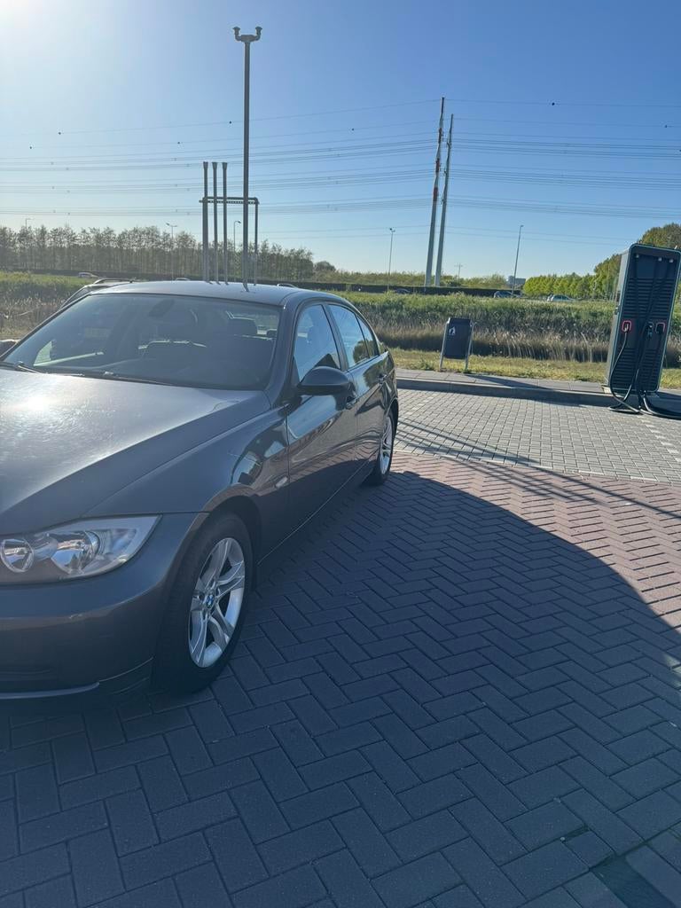 BMW 3-Serie 2.0 I 318 2006 Grijs, Auto's, BMW, Particulier, 3-Serie, Benzine, Euro 4, B, Sedan, Handgeschakeld, Origineel Nederlands