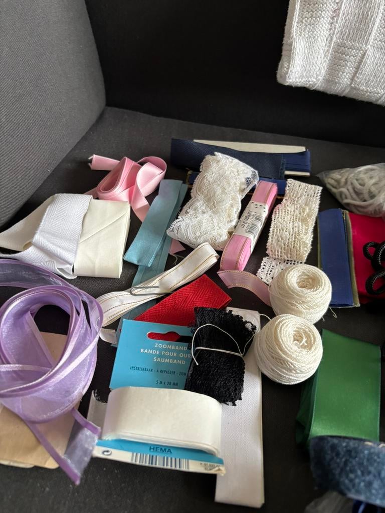 Lint en band, Ophalen, Zo goed als nieuw, Lint, Band of Elastiek