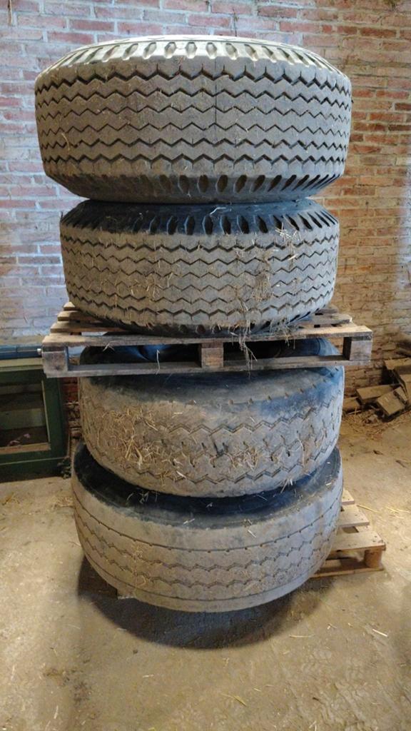 Vrachtwagenbanden op 10 gaats velg - 22.5 super single, Auto-onderdelen, Vrachtwagen-onderdelen, Ophalen, Gebruikt, Overige merken
