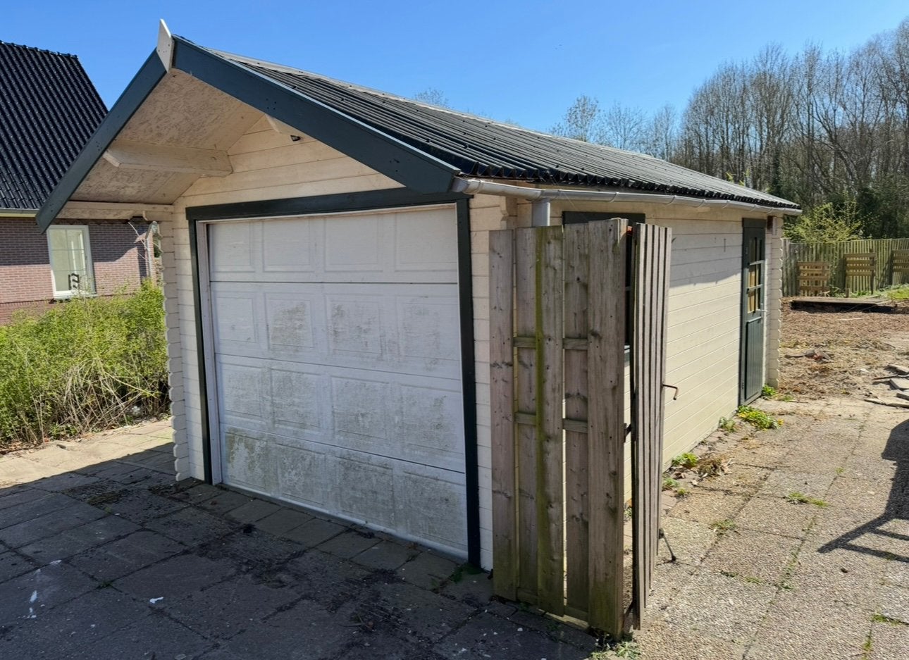 Complete houten schuur/tuinhuis/garage, Ophalen, 200 tot 400 cm, Schuur, Zo goed als nieuw