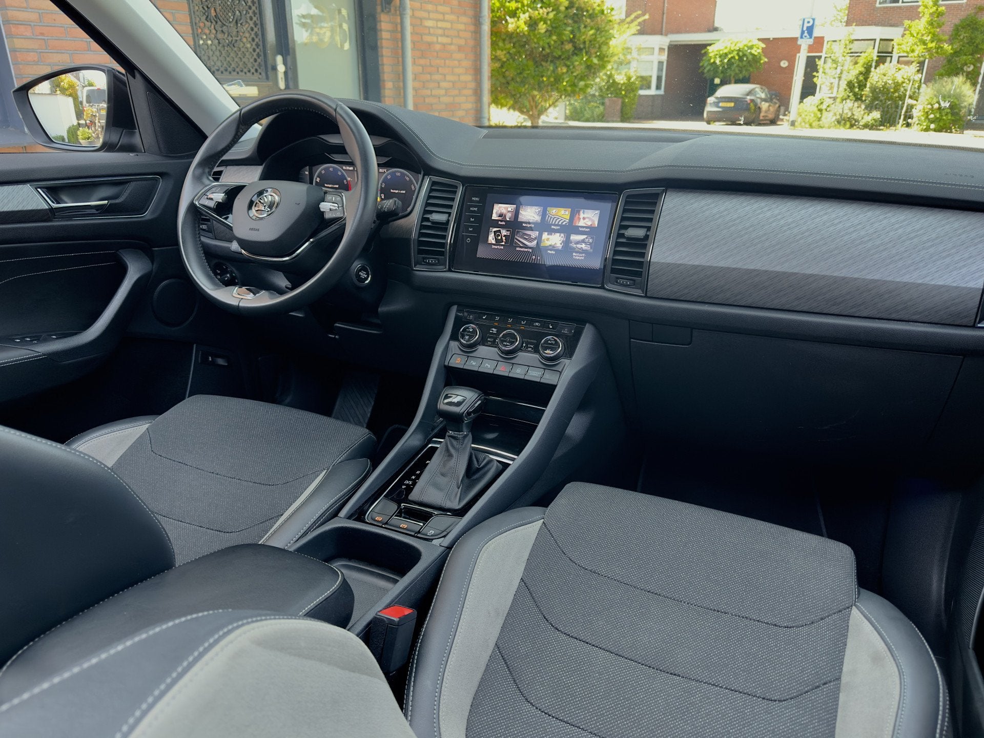 Skoda Kodiaq 1.5 TSI 7P. ZOMER ACTIE! BETAAL NU 50% 14450 DE, Auto's, Euro 6, 4 cilinders, 150 pk, Zwart