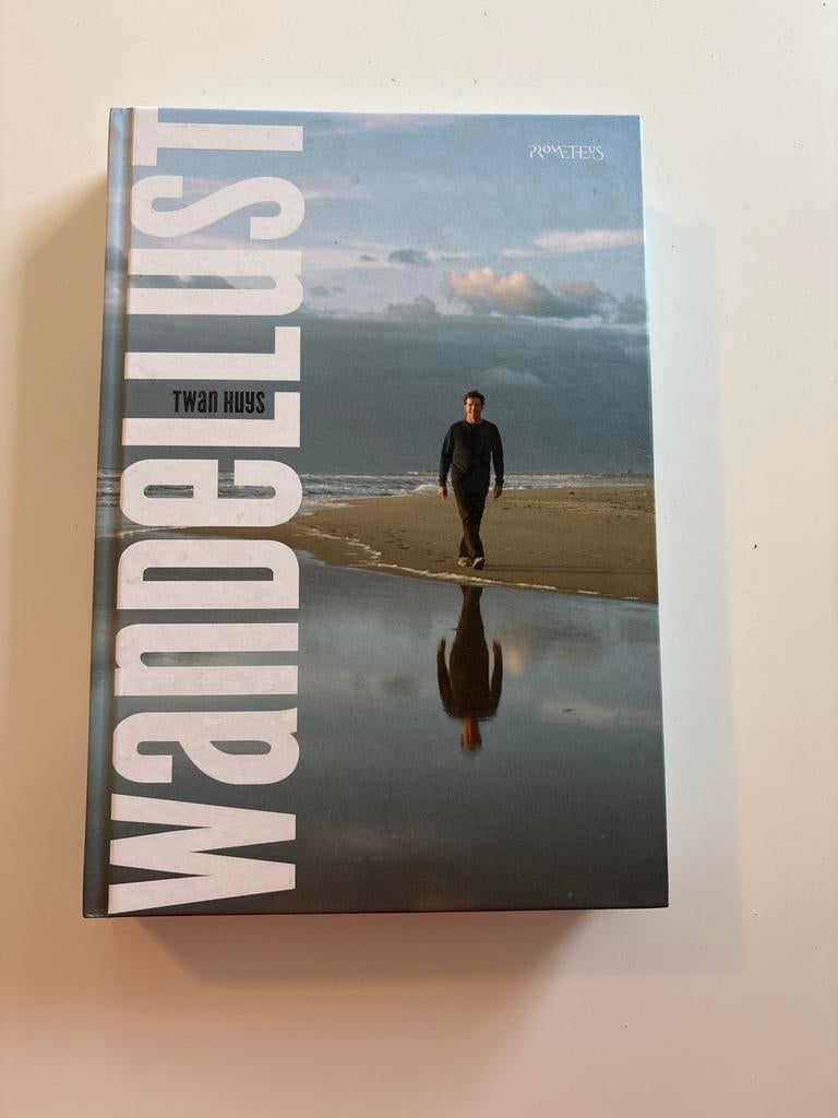 Wanderlust - Twan Huys (Boek), Ophalen of Verzenden, Zo goed als nieuw, Nederland