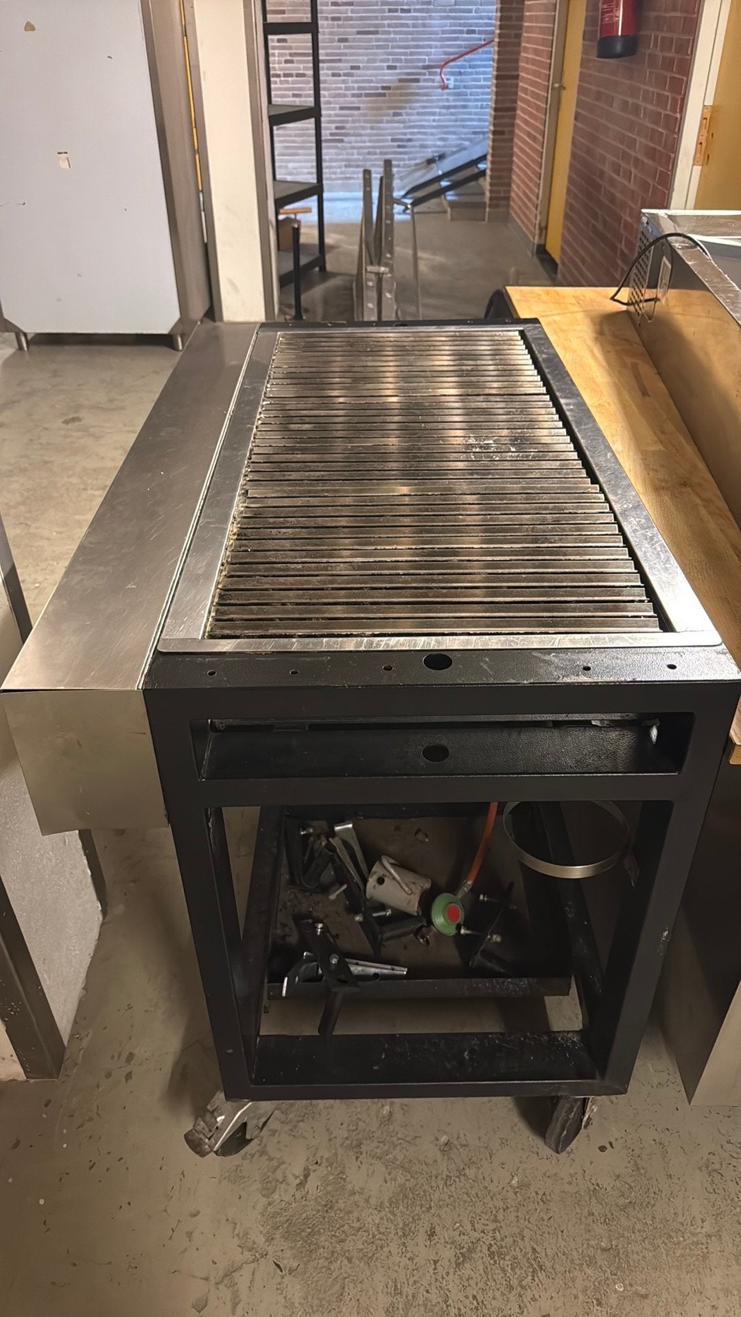 Grote gas BBQ, Ophalen