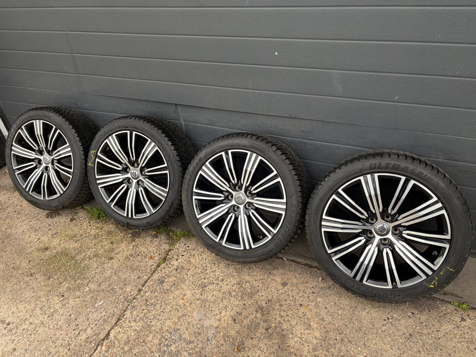 Volvo V60 Inscription velgen 18 inch Winterset, Ophalen, 18 inch, Banden en Velgen, Winterbanden