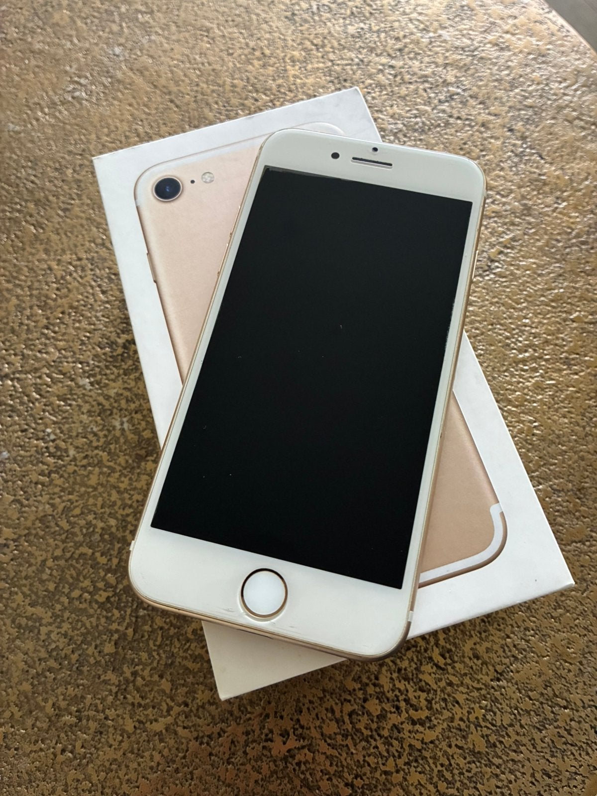 iPhone 5S, iPhone 7, iPhone 8, iPhone 11. Laden niet op., 16 GB, Ophalen of Verzenden, Zo goed als nieuw, Zonder abonnement