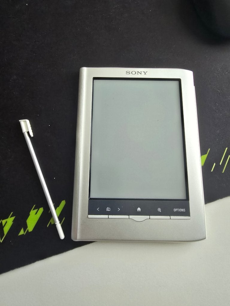 Sony PRS-350 5 inch e-reader, Computers en Software, Gebruikt, Ophalen of Verzenden, 4 GB of minder, Sony