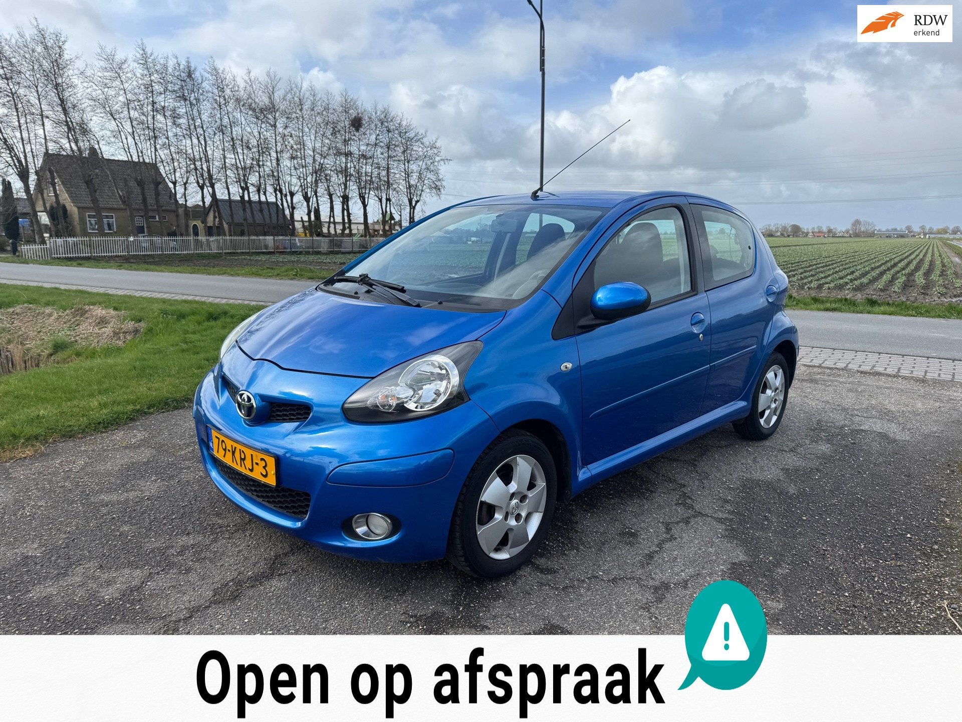 Toyota Aygo 1.0-12V Dynamic Blue automaat 5DRS AIRCO, Auto's, Gebruikt, 68 pk, Origineel Nederlands, Bedrijf