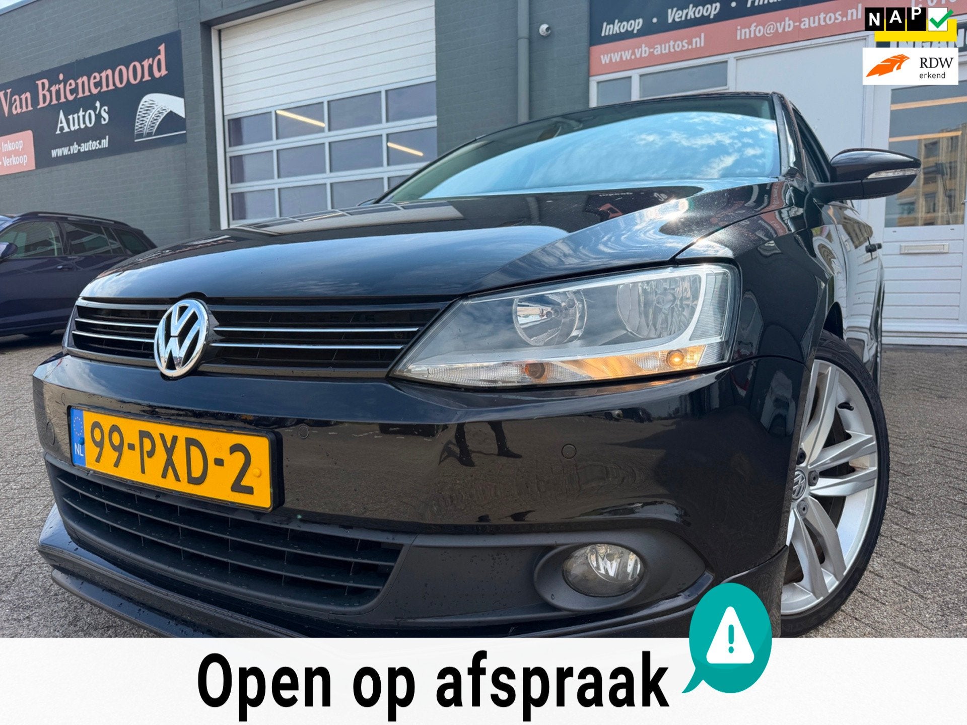 Volkswagen Jetta 1.2 TSI Comfortline met parkeersensoren en, Auto's, Voorwielaandrijving, Euro 5, Stof, Gebruikt