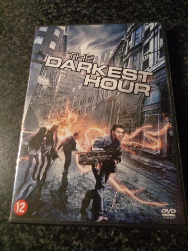 darkest hour, Vanaf 12 jaar, Ophalen of Verzenden, Zo goed als nieuw, Science Fiction
