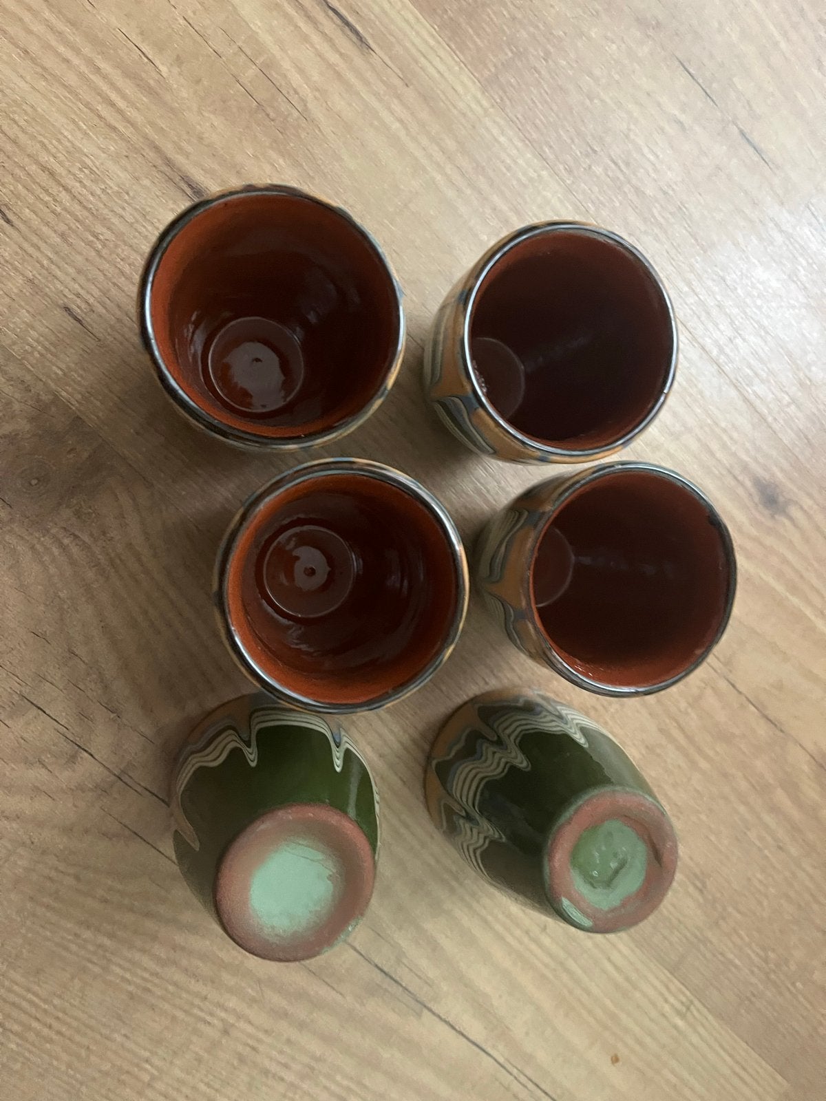 Set van 6 handgemaakte aardewerken bekers, Ophalen