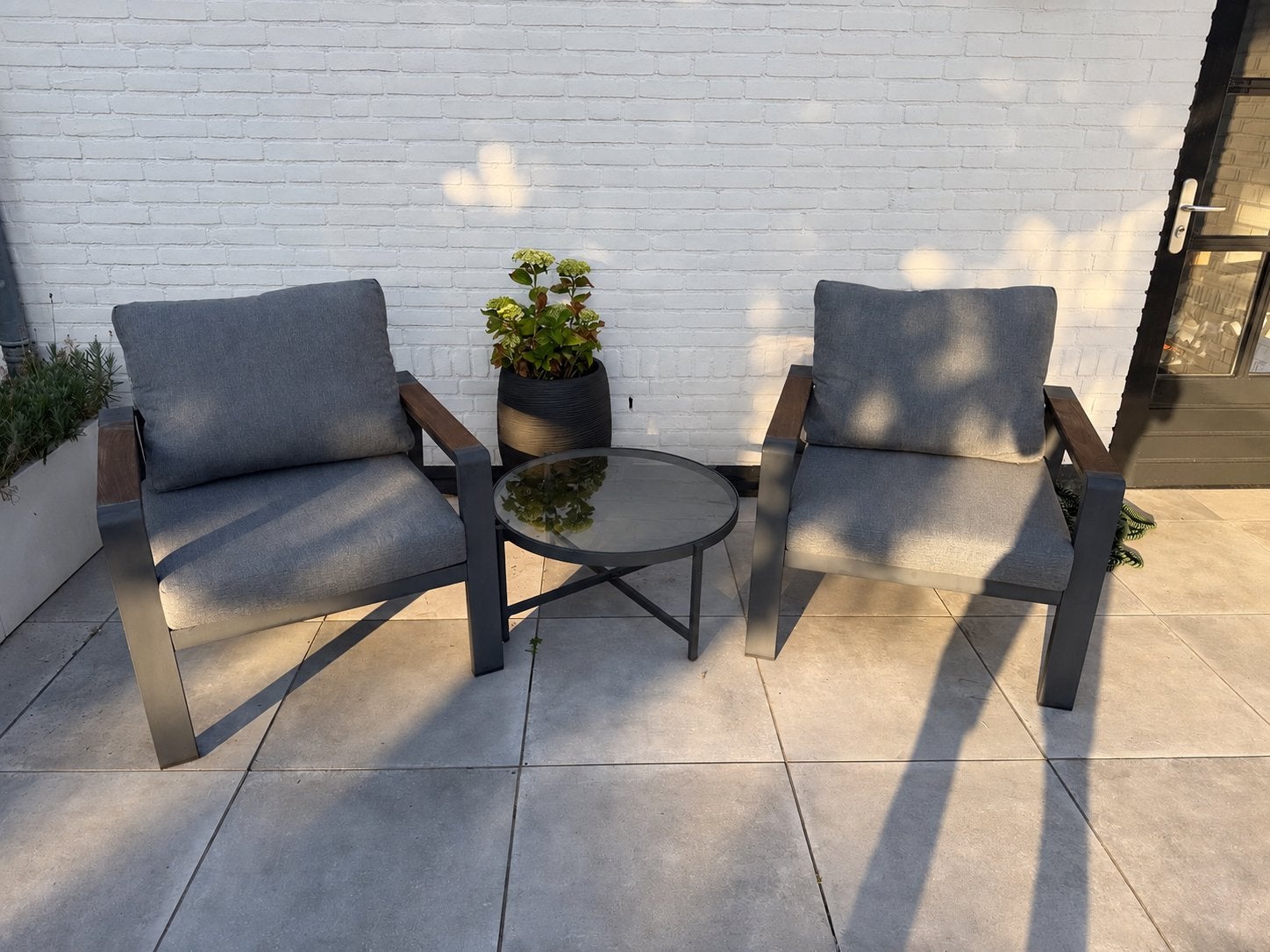 Twee tuinstoelen met kussens en tafel - perfecte staat, Tuin en Terras, Zo goed als nieuw, Stoel, Tuinset, Ophalen
