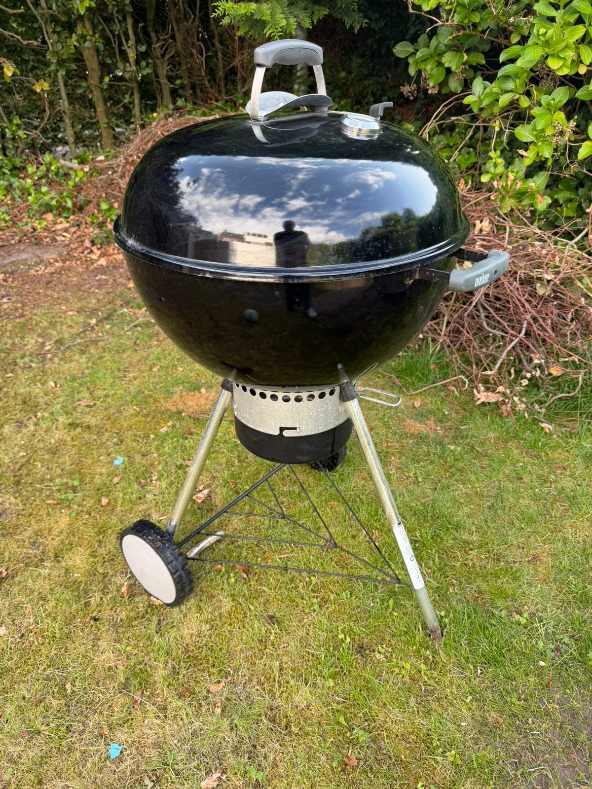 Weber Master Touch BBQ 57cm, Tuin en Terras, Houtskoolbarbecues, Ophalen, Gebruikt