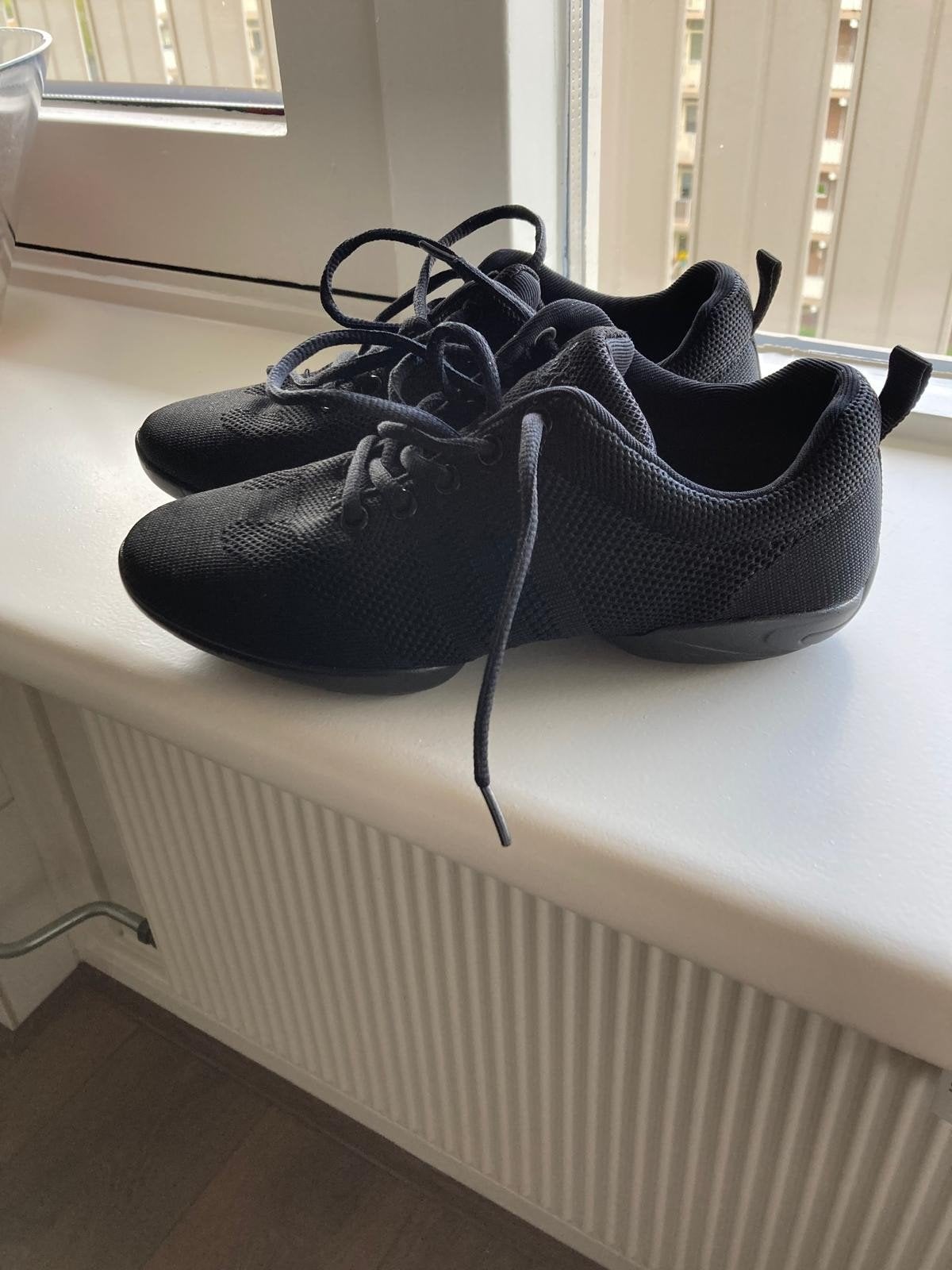 Danssneakers, ZGAN, Ophalen of Verzenden, Zo goed als nieuw, Schoenen