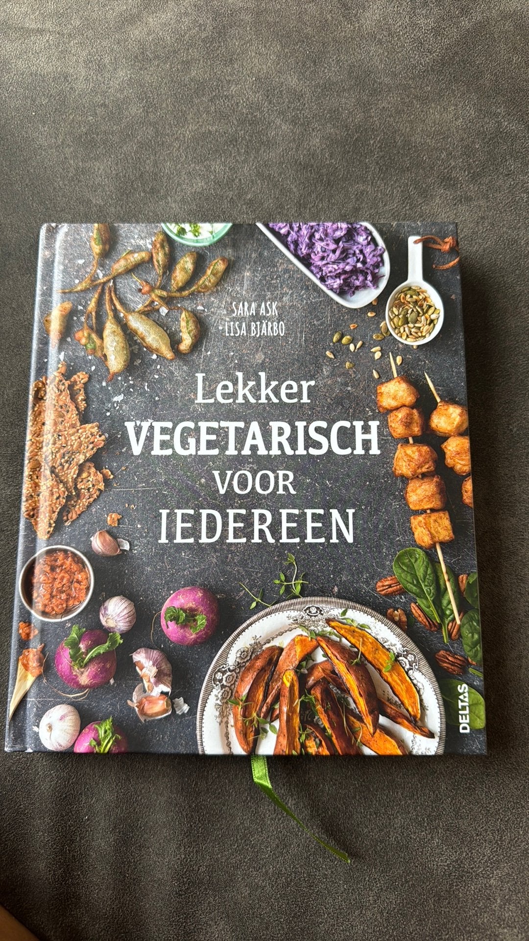 Vega kookboek, Ophalen of Verzenden, Zo goed als nieuw