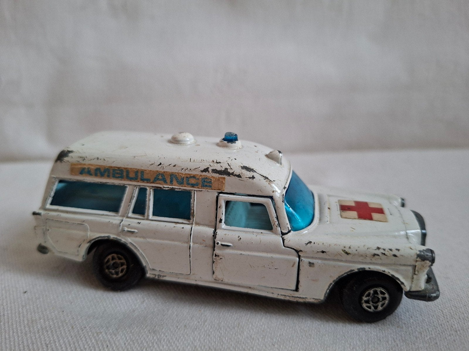 MATCHBOX Mercedes Benz "Binz" Ambulance Speed Kings K-28, Ophalen of Verzenden, Gebruikt, Auto