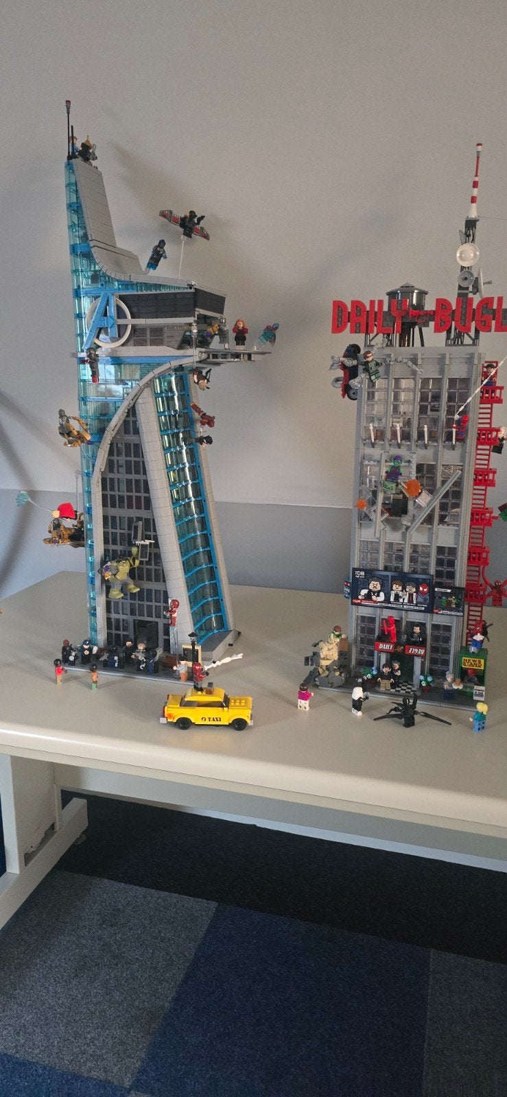 Lego Avengers tower daily bugle, Ophalen, Zo goed als nieuw