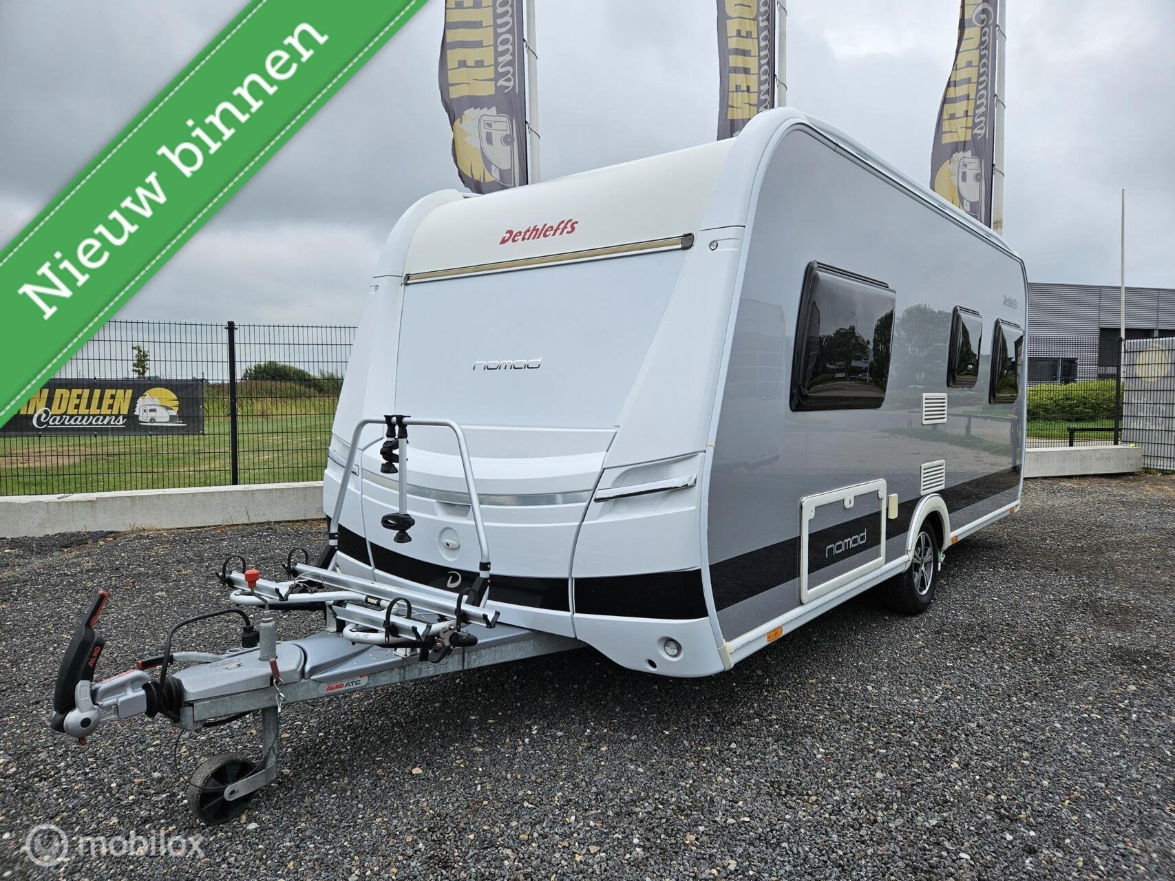 DETHLEFFS NOMAD 470 FR|LUXE|VLOERVERWARMING|MOVER|ATC|VOORTE, 7 tot 8 meter, Bedrijf, Dethleffs, Schokbreker