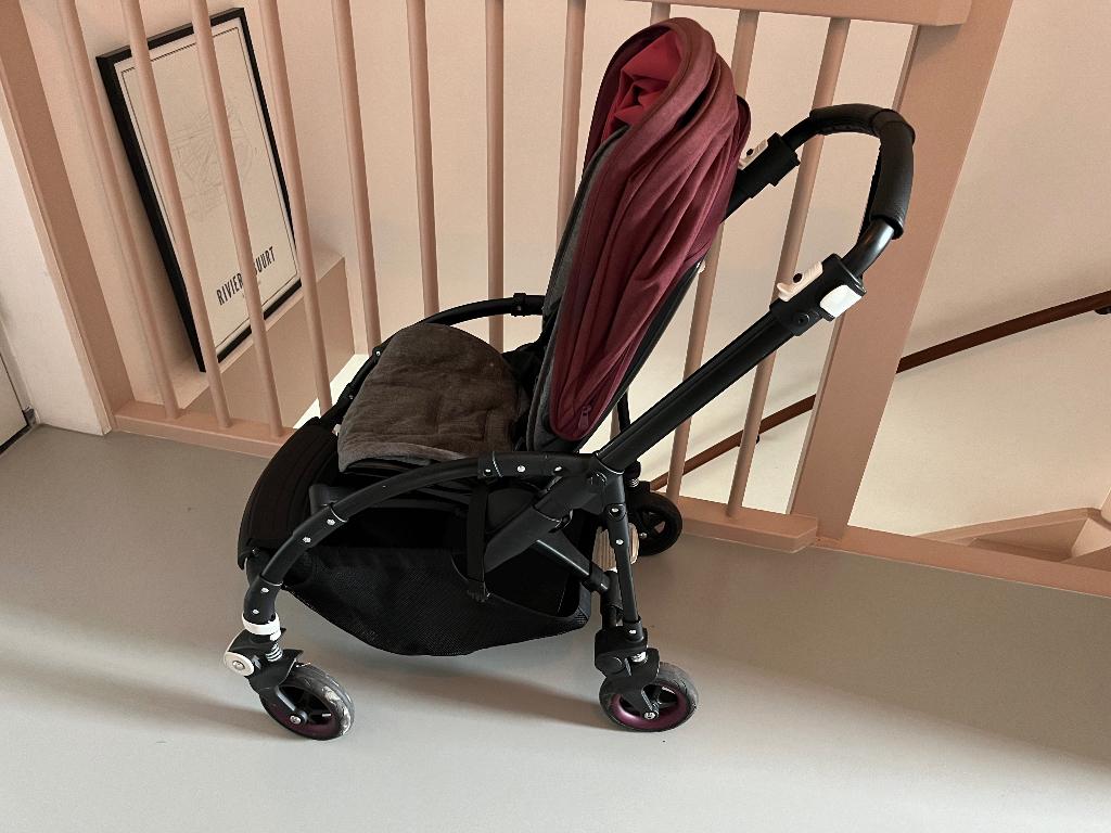 Bugaboo grijs/rood, Ophalen, Gebruikt