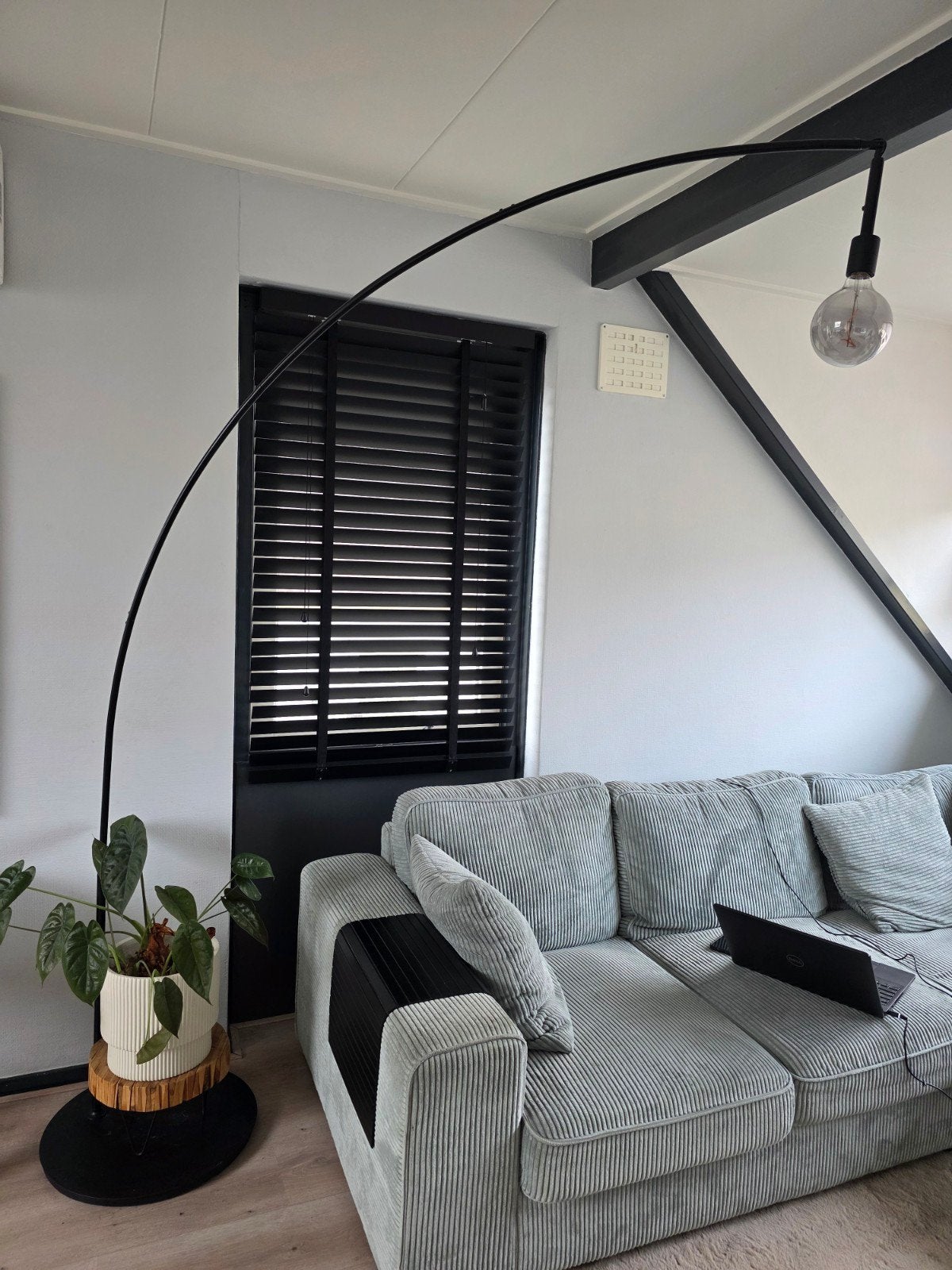 Skaftet staande booglampvoet zwart, Ophalen, Gebruikt, E27 (groot), Metaal
