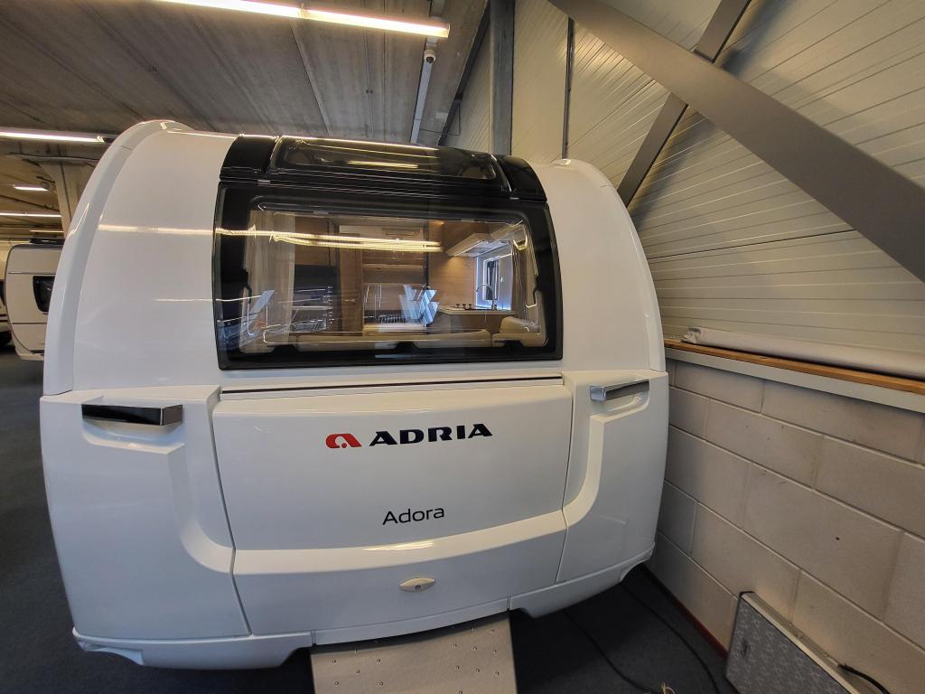 Adria Adora 512 UP; netjes met 1 jaar garantie, Caravans en Kamperen, Caravans, Rondzit, Bedrijf, Schokbreker, Tot en met 4