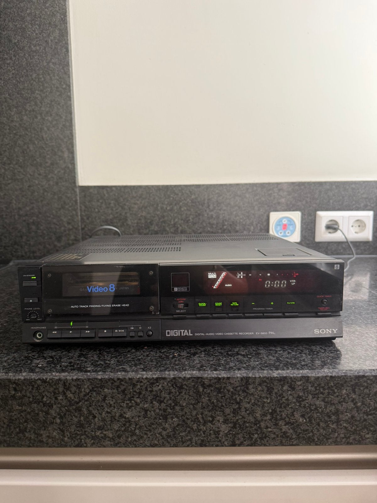 Sony EV-S600 PAL Video8 Videorecorder, Audio, Tv en Foto, Videospelers, Ophalen, Gebruikt, Overige typen