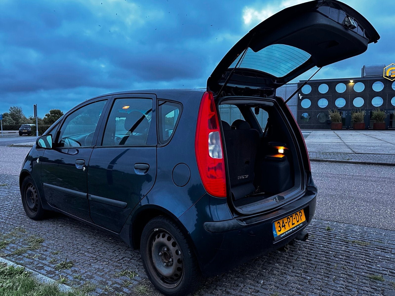 Mitsubishi Colt 1.5 CZ5 - APK 7-11-2027, Auto's, Voorwielaandrijving, Stof, 40 €/maand, 4 cilinders
