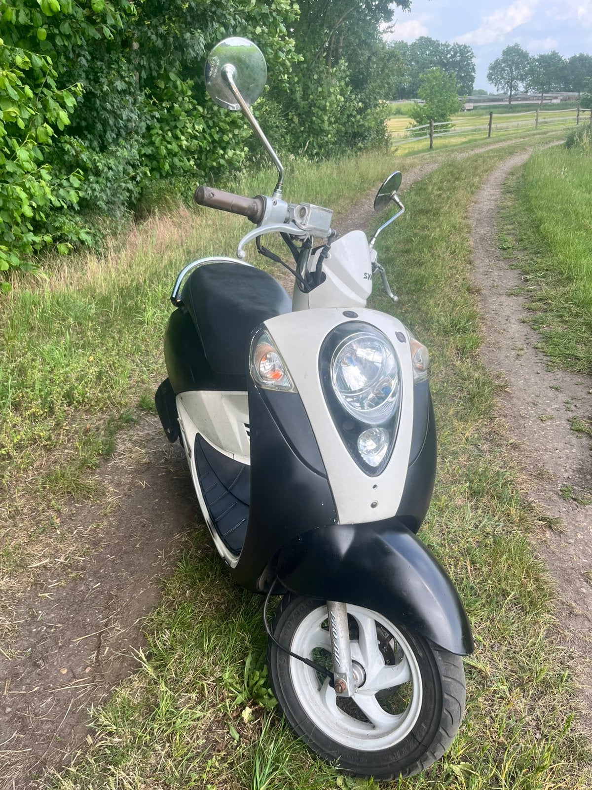 Sym Mio 50Cc Snor, Fietsen en Brommers, Scooters | SYM, Ophalen of Verzenden, Zo goed als nieuw, Benzine, Mio