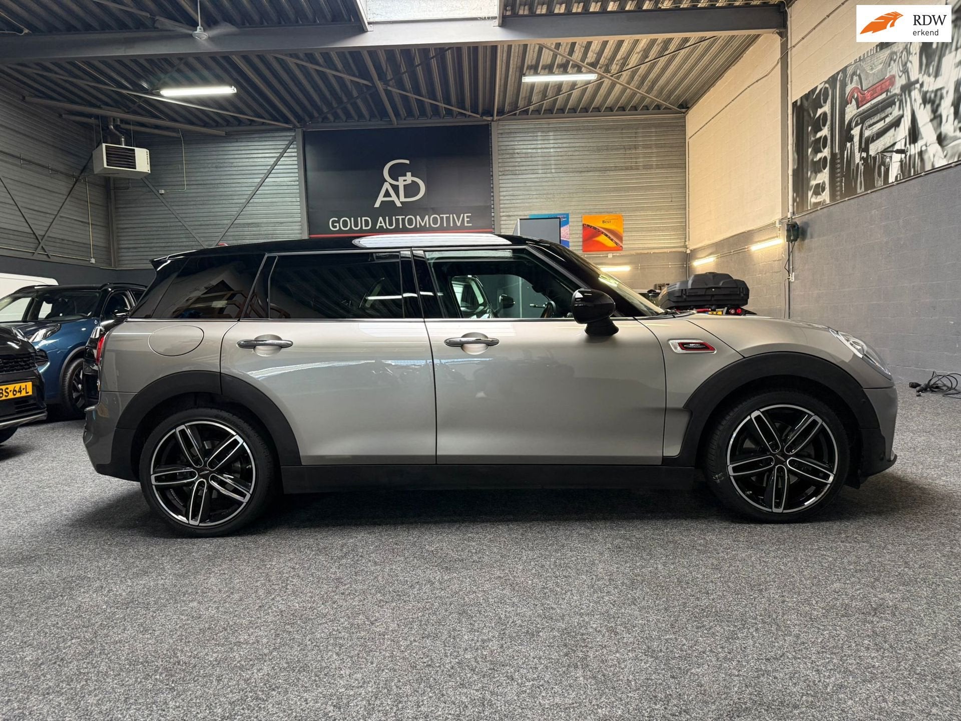 Mini Mini Clubman 2.0 Cooper S Chili Serious Business JCW, Auto's, 1998 cc, Gebruikt, Leder en Stof, 17 km/l