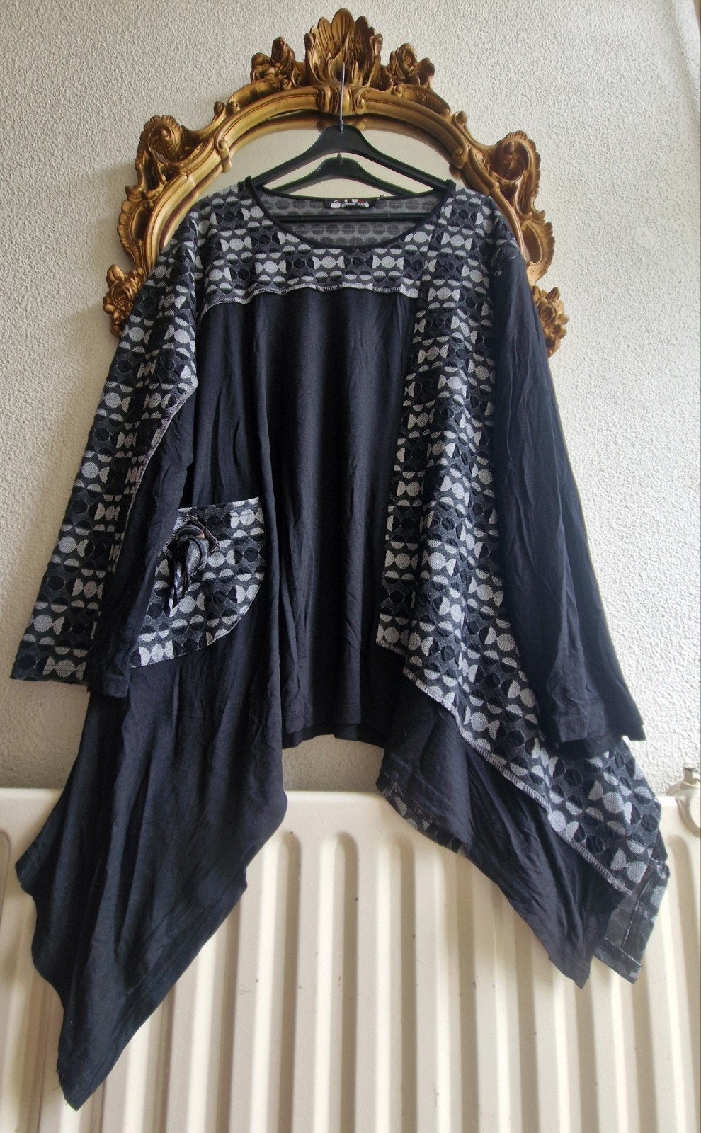 C' Fait pour vous zwart a symmetrisch punten tuniek met zakk, C' Fait pour vous, Ophalen of Verzenden, Gedragen, Blouse of Tuniek