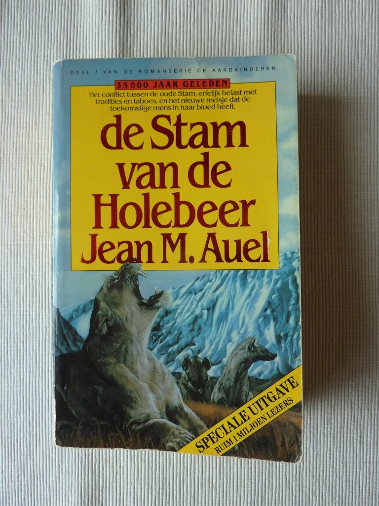 de Stam van de Holenbeer, Jean M. Auel, Ophalen of Verzenden, Gelezen