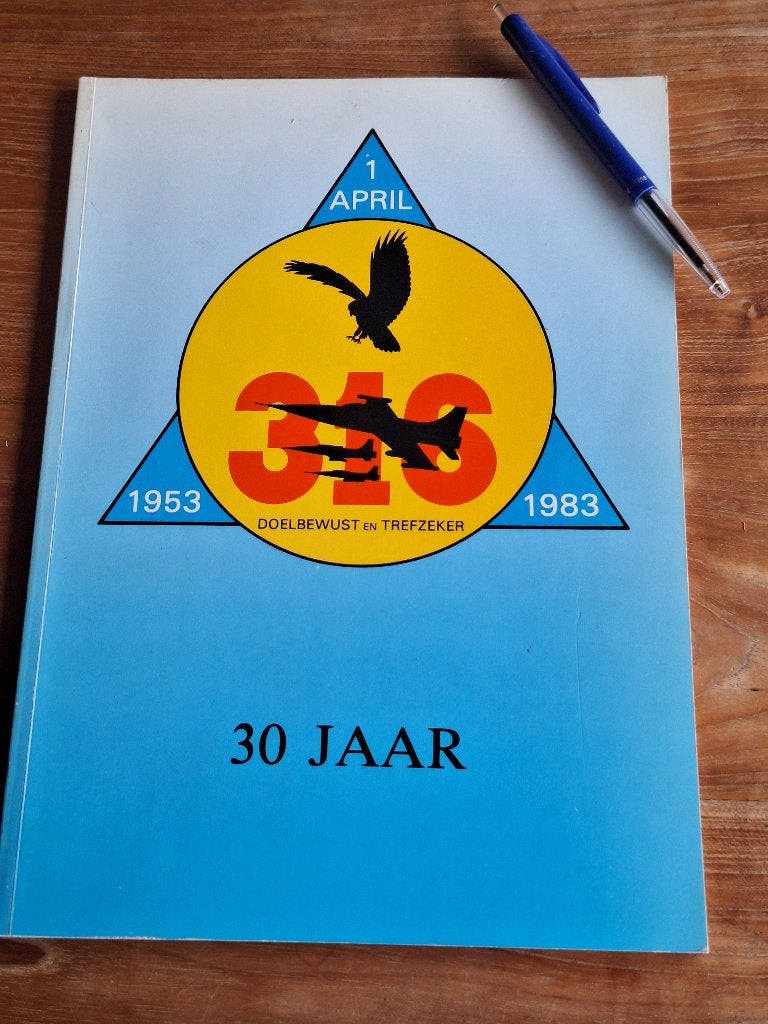 30 Jaar 316 Squadron Luchtmacht Boek 1953-1983, Onbekend, Ophalen of Verzenden, Zo goed als nieuw, 1945 tot heden