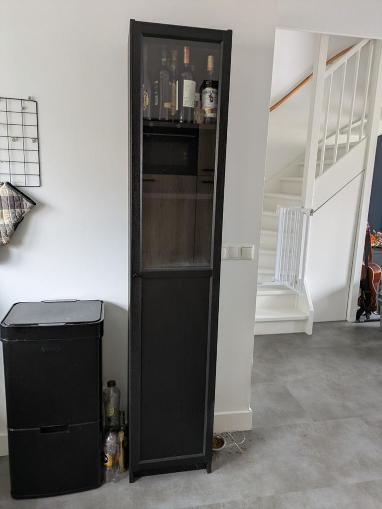 Hoge vitrinekast met glazen deur - Zwart (BILLY IKEA), Ophalen, Glas, 50 tot 100 cm, Modern