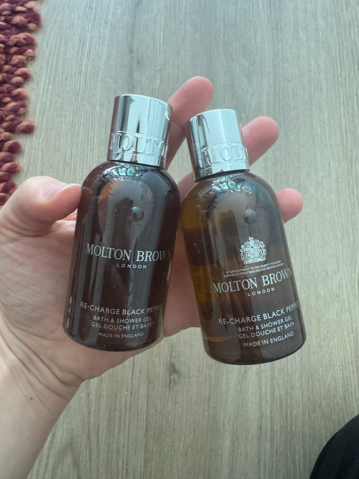 Molton Brown Re-charge Black Pepper Bath & Shower Gel, Sieraden, Tassen en Uiterlijk, Uiterlijk | Lichaamsverzorging, Ophalen of Verzenden