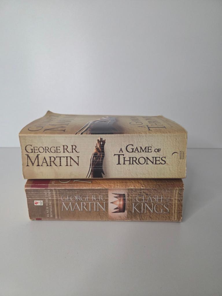 A Game of Thrones & A Clash of Kings | Deel 1 & 2 | English, Boeken, Ophalen of Verzenden, Gelezen, J.R.R. Tolkien