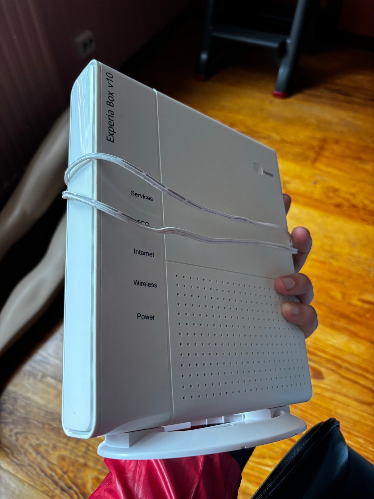 Experia Box V10 Router/Modem, Computers en Software, Ophalen of Verzenden, Gebruikt, Router met modem