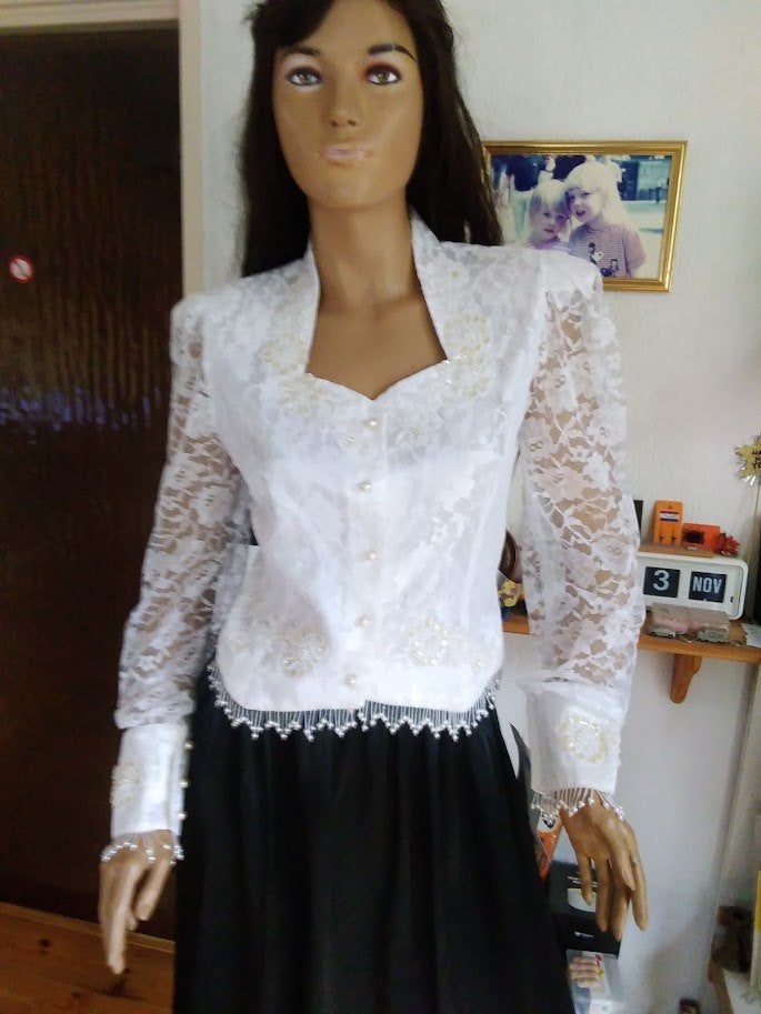 Kanten bruids jasje / blouse maat 36, Lilia Smith, Kleding | Dames, Trouwjurk, Lilia Smith, Wit, Nieuw