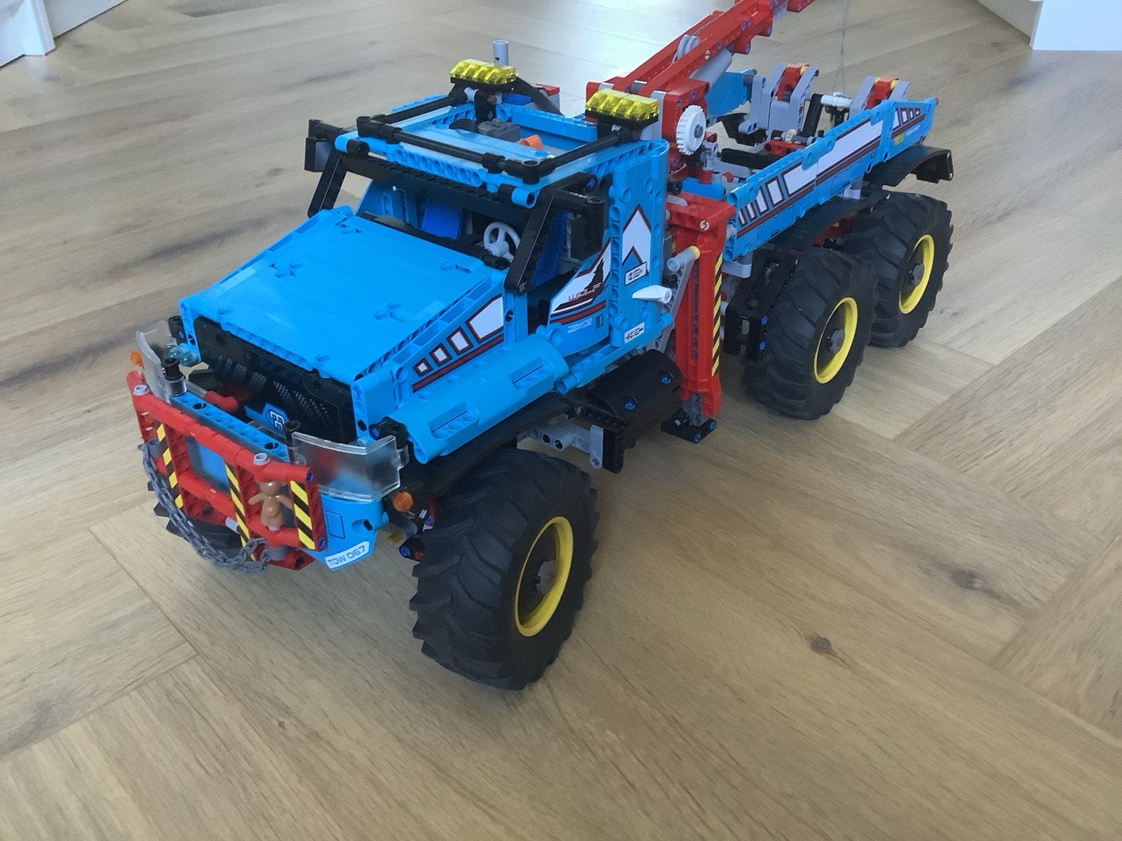 Lego Technic 42070 6x6 All Terrain Sleepwagen met doos en bo, Ophalen of Verzenden, Zo goed als nieuw, Overige merken