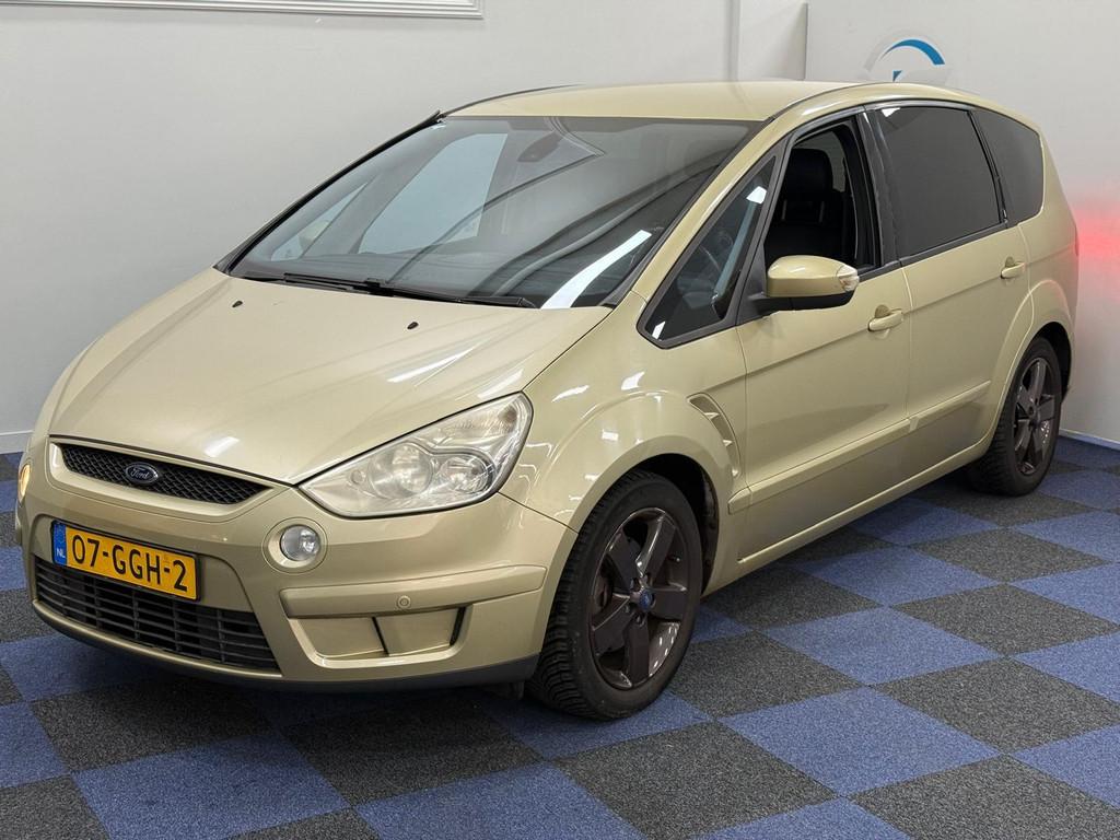Ford S-Max 2.0-16V / NIEUWE APK / RIJDT SCHAKELT GOED, Voorwielaandrijving, 1505 kg, Leder en Stof, Bedrijf