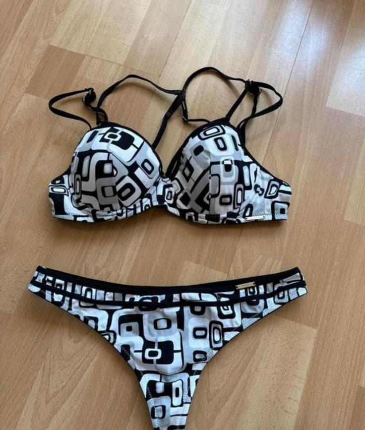 Super toffe Saphh string bikini mt 80 B ZGAN, Ophalen of Verzenden, Zo goed als nieuw, Overige kleuren, Bikini