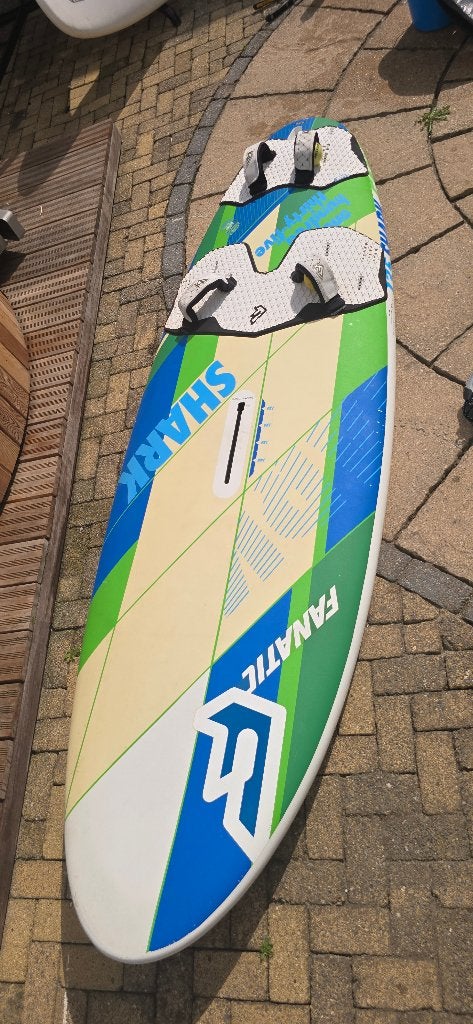 Complete set met Shark Fanatic plank 135liter, Watersport en Boten, Gebruikt, Minder dan 250 cm, Met mast, Fanatic