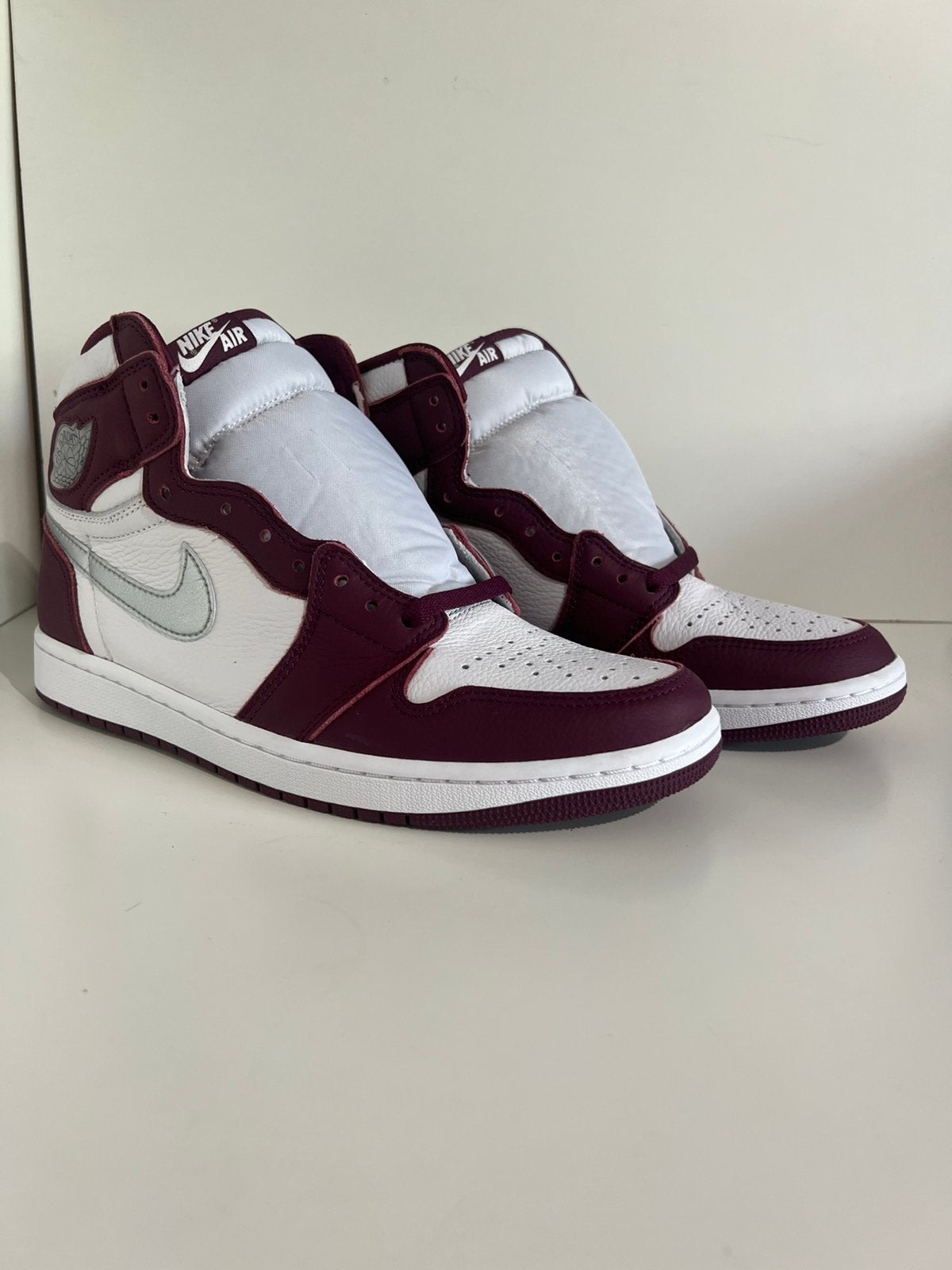 Nike Air Jordan 1 high Bordeaux, Kleding | Heren, Schoenen, Overige kleuren, ., Nieuw, Ophalen of Verzenden