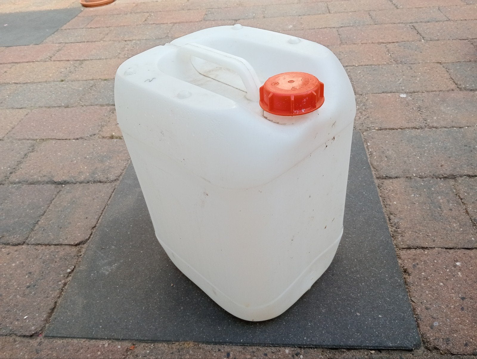 Jerrycan 20 liter, Ophalen of Verzenden, Gebruikt