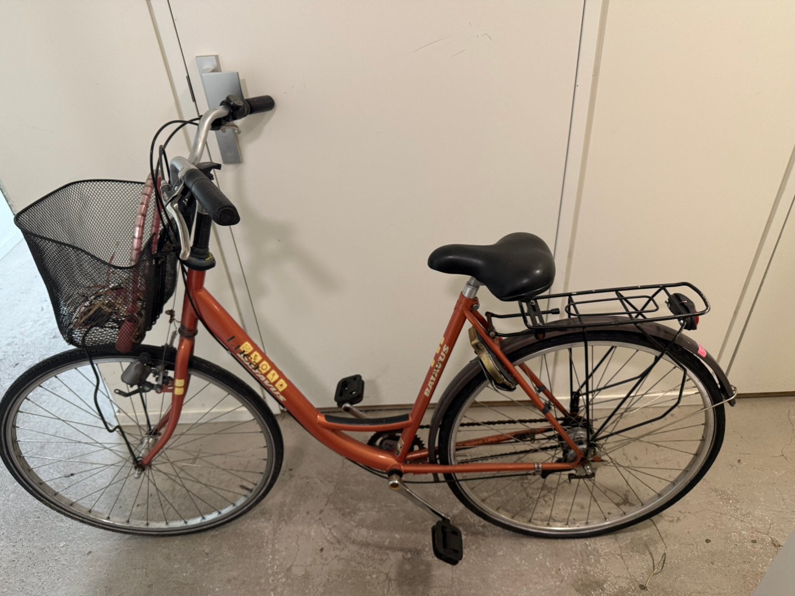 Gratis 1 fiets + 2 fietsen kost 50 €, Ophalen, Zo goed als nieuw, Overige merken