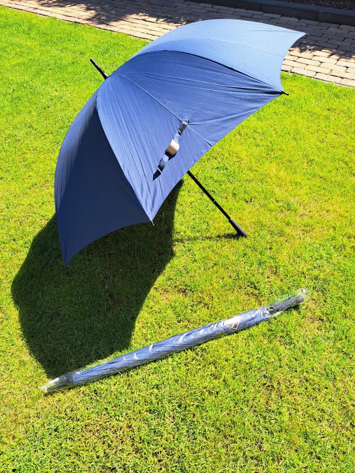 Knips paraplu, stevig, 130 cm doorsnede, Ophalen, Nieuw, Blauw