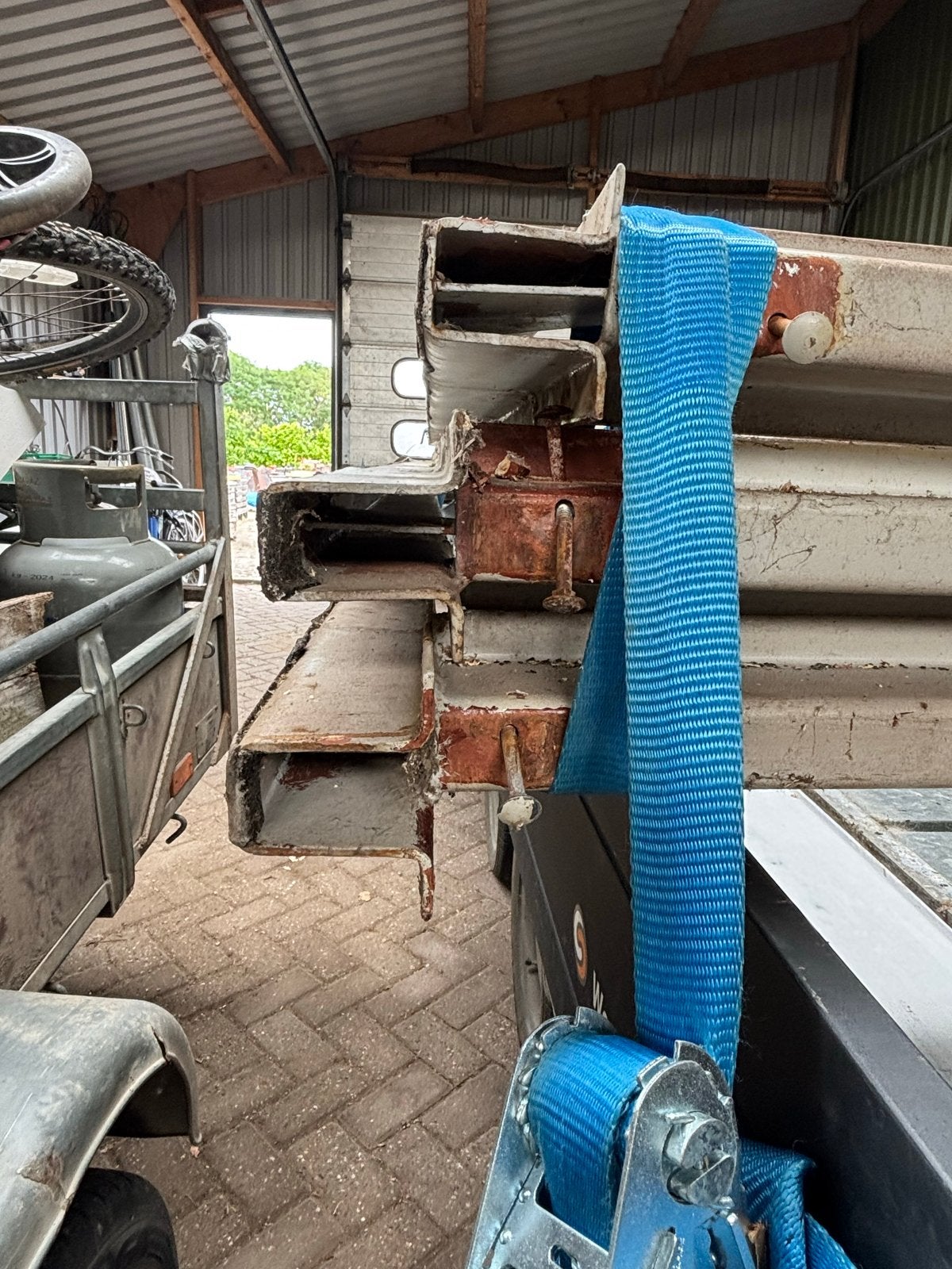 3 stuks staalconstructie voor caravanstalling of schuur, Ophalen, Gebruikt, IJzer