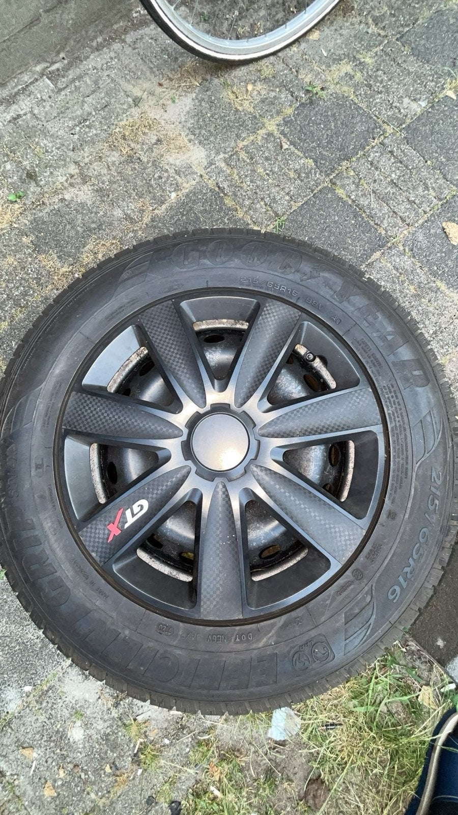 4 gtx autobanden 215/65 R16 98V, Auto diversen, Wieldoppen, Ophalen of Verzenden, Zo goed als nieuw
