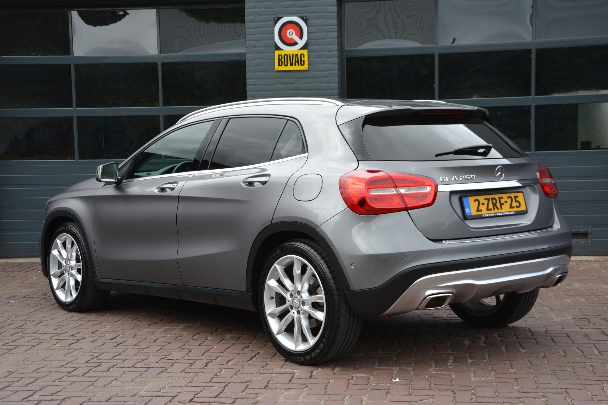 Mercedes-Benz GLA-klasse 250 Prestige, 12 maanden, Gebruikt, 4 cilinders, Navigatiesysteem